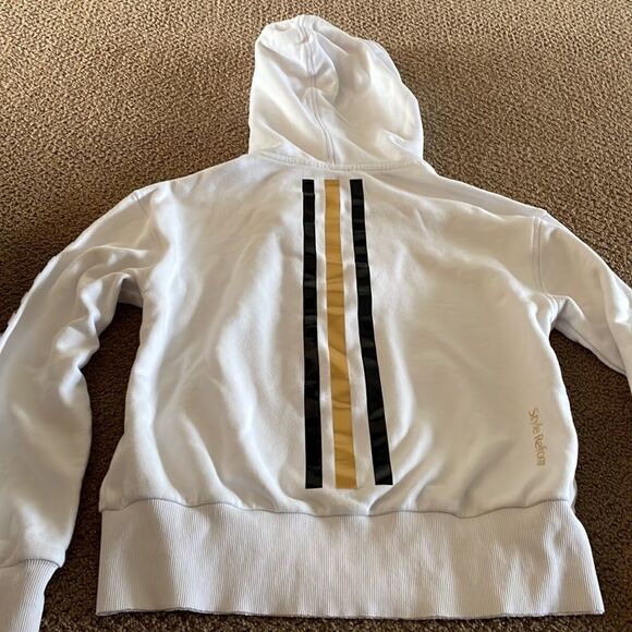 Style Reform Women’s White Zip Up Arrow & Stripe Hoodie Sweatshirt - Picture 6 of 8
